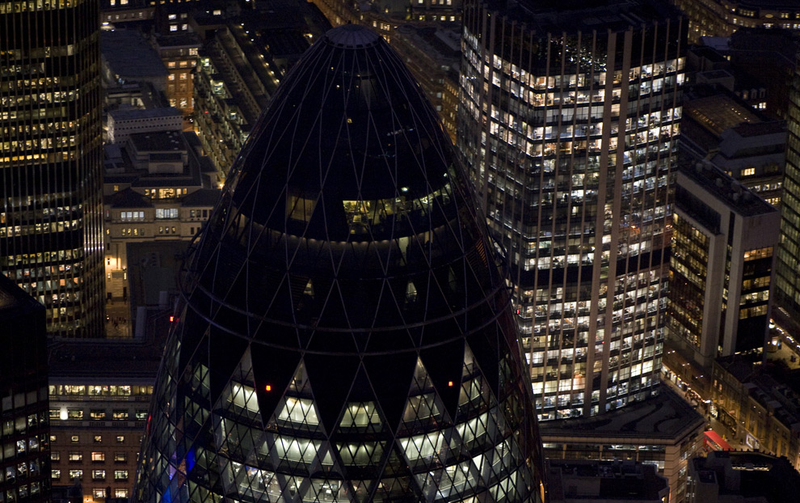 Illustration for article titled Spectacular Night Photography of London Causes Awe, Vertigo